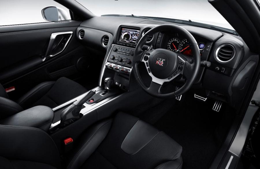  Nissan GT-R 2007 года  (фото 15 из 480)